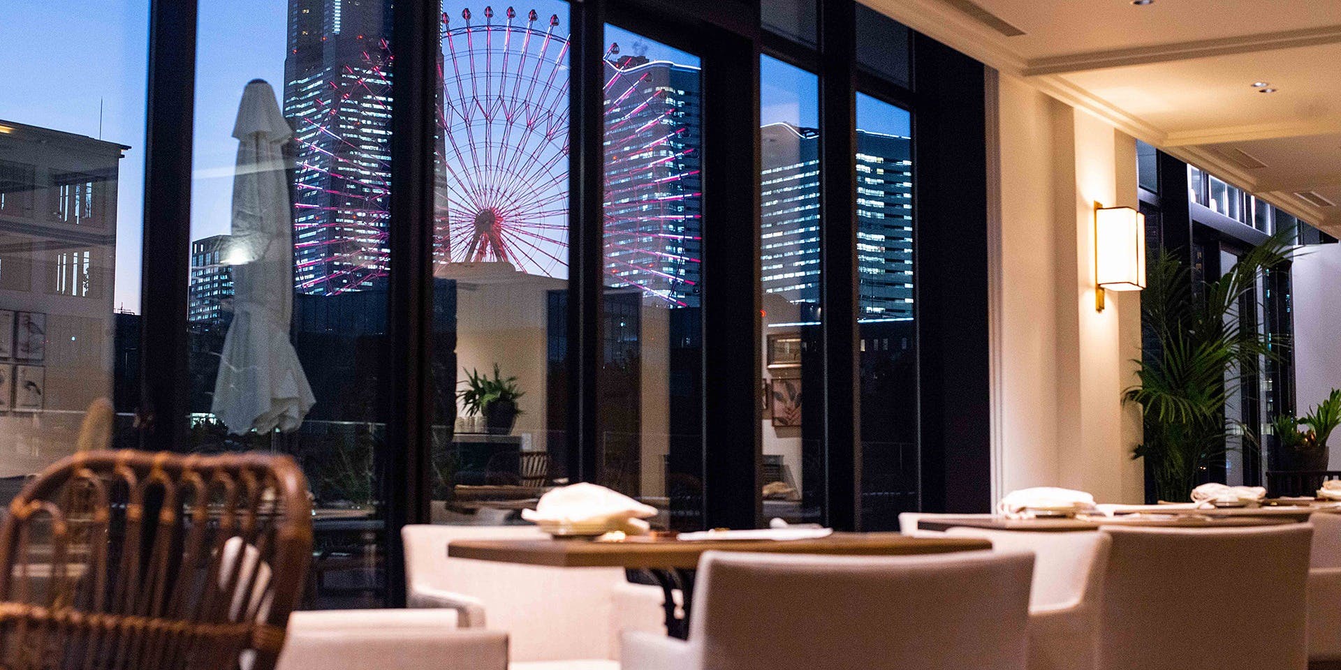 COLONIAL BEACH 横浜ハンマーヘッド