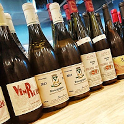 鉄板料理に合わせたお酒の数々