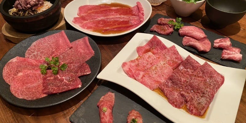 【渋谷KINTANスタンダードコース】熟成タン、和牛の握り寿司を堪能