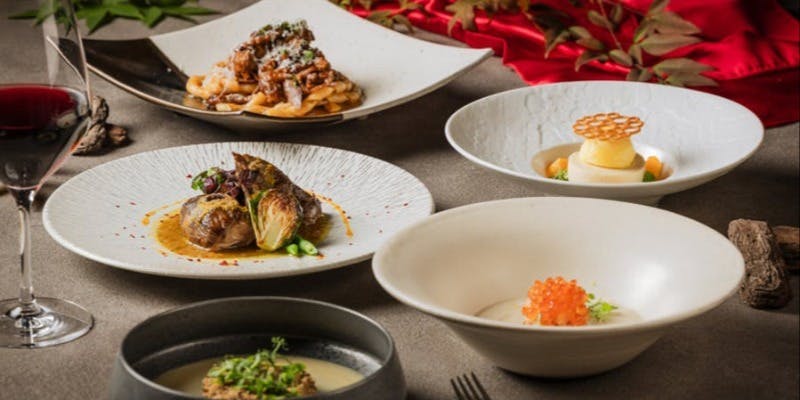 【18F】Seasonal Dinner Course  寒ブリや鴨、ラム肉の煮込みなど全5品＋1ドリンク（12/1～）