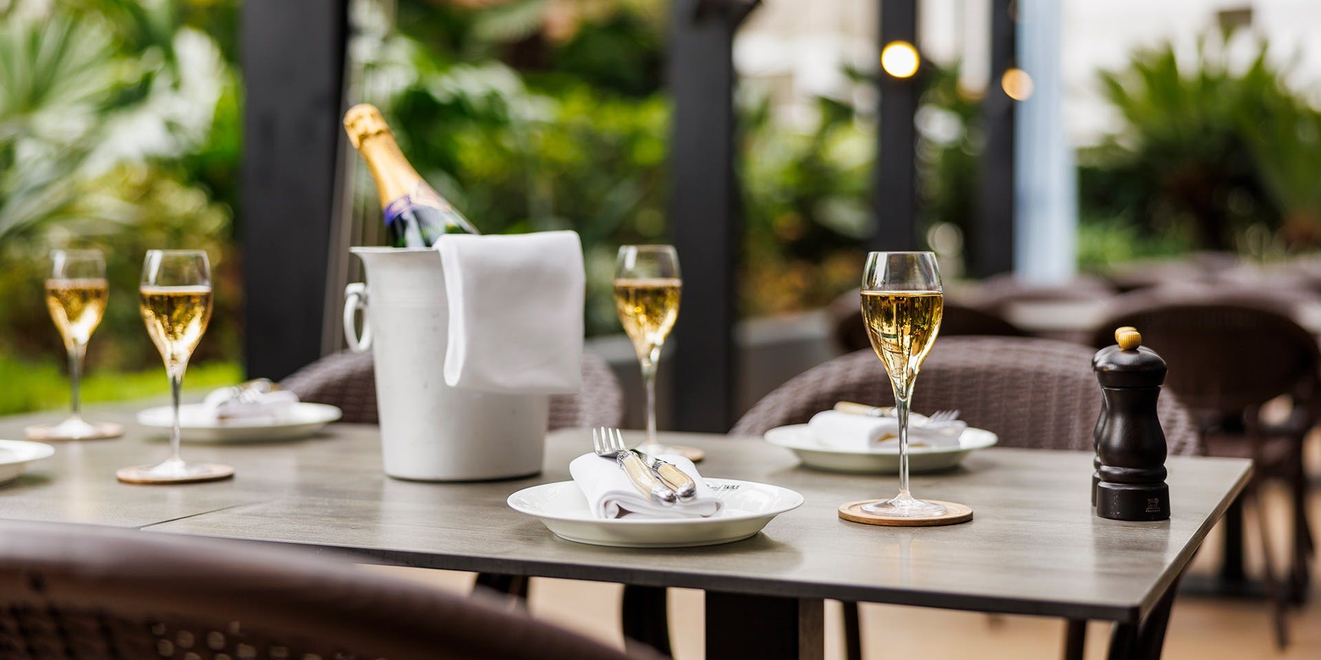 Terrace and Table／ホテルメトロポリタン 川崎