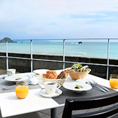 波太海岸を一望できる特別な空間でひと時の安らぎを