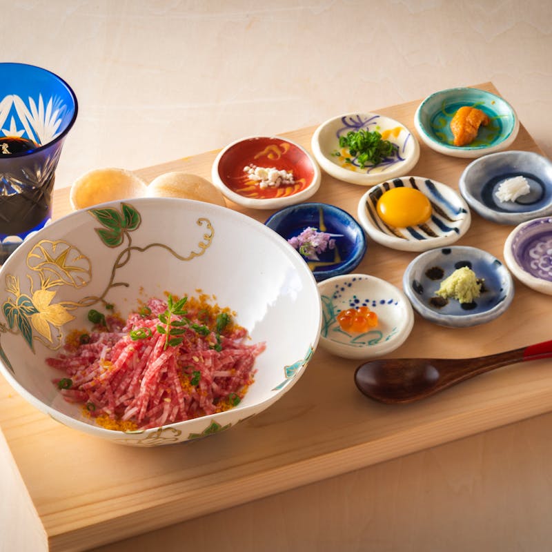 【祇園】近江牛の肉寿司、人気の肉亭ユッケなど全9品