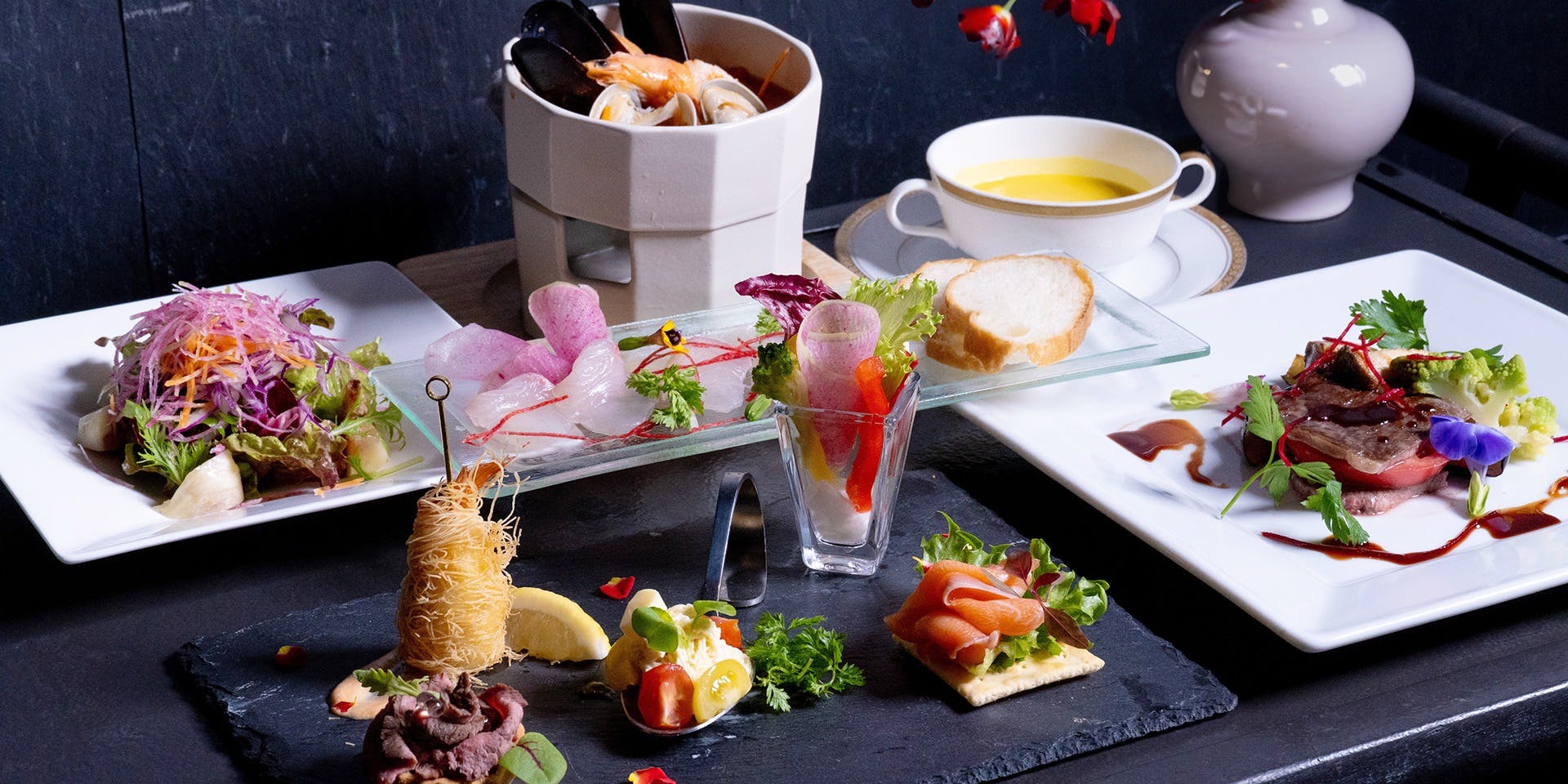 空のダイニング（【旧店名】六甲山サイレンスリゾート グリル）