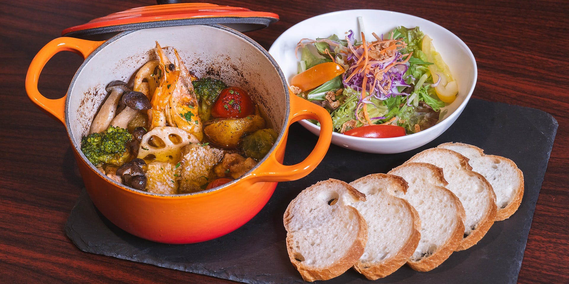 六甲山サイレンスリゾート カフェテリア（ROKKOSAN SILENCE RESORT CAFETERIA）