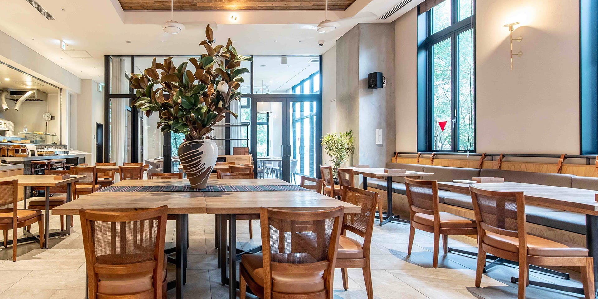 トニー・エヴァンス サイン入り 大型 楽焼 カリフォルニア セラミック イットオーブン (it.oven) - hotel it. osaka shinmachi/薪窯