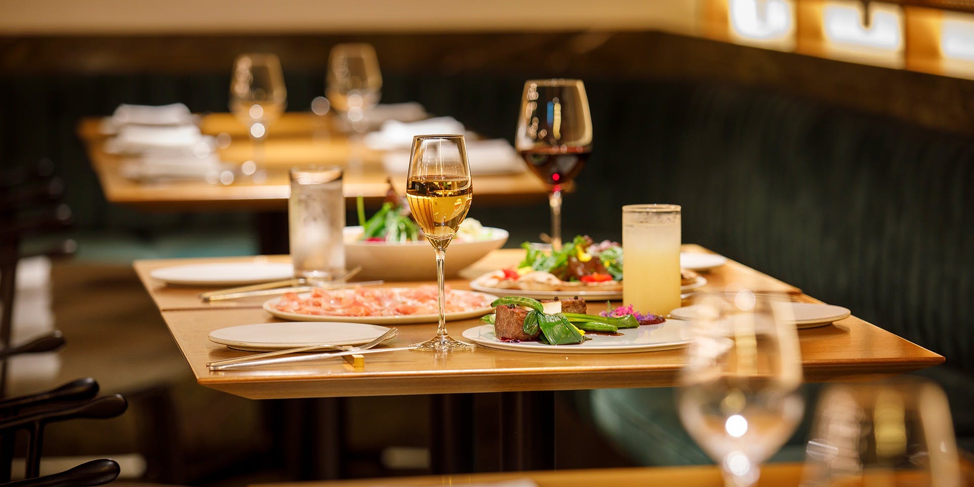 ERUTAN RESTAURANT BAR