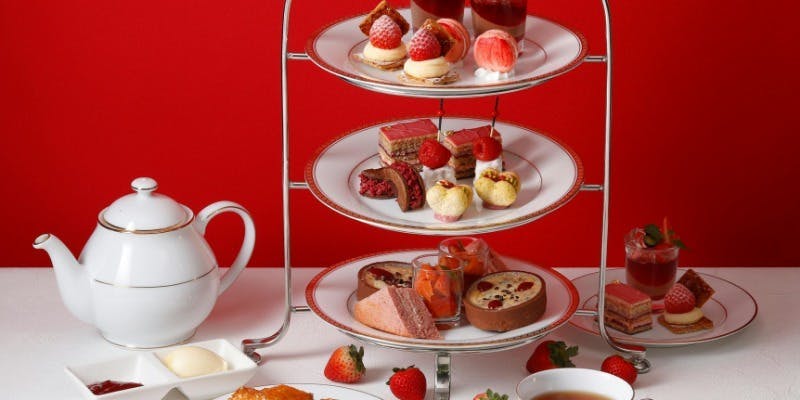 【苺のアフタヌーンティー】3段スタンド・ティーお替り自由（土日祝3時間制）