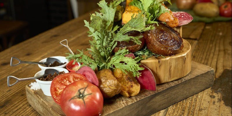 【鉄板焼きバーニャカウダコース】