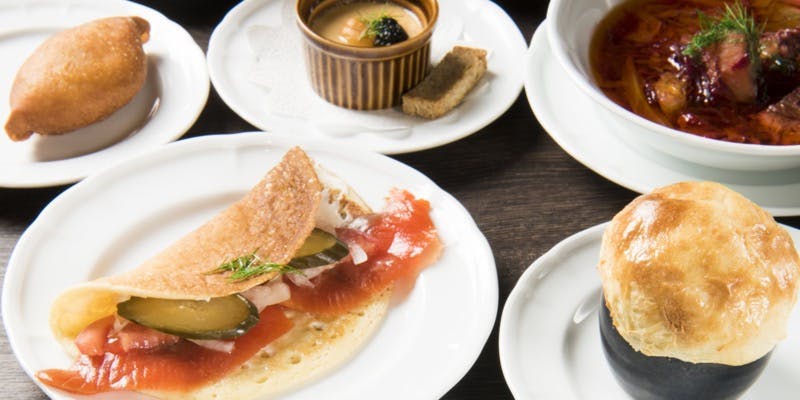 【季節のコース】キャビアの前菜、ピロシキ、チャイ付き！メイン料理3種類から選択＋全7品！