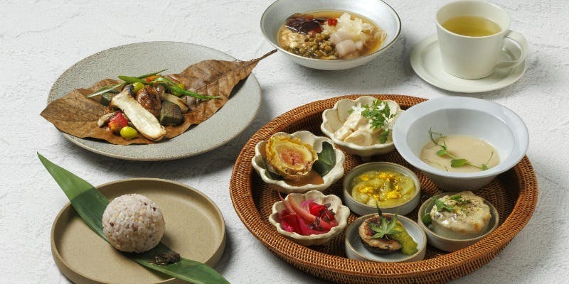 【ランチ限定/秋】Hyssop’s Choice Set Meal　季節の豆花付き＋乾杯用スパークリングワイン