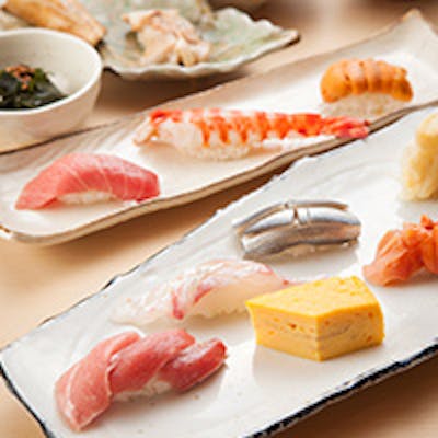 寿司を引き立てる美酒の数々