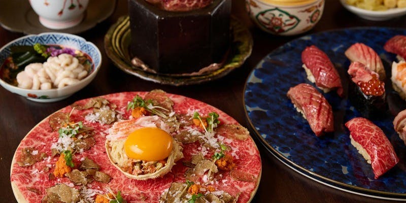 【カウンター席】蟹と和牛づくしの忘年会コース（名物・雲丹ドッグや車海老の天ぷら巻きなど 全17品）