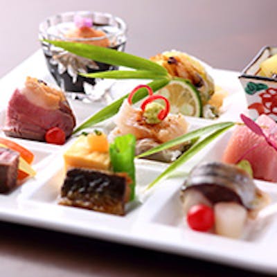 季節の移ろいを感じる日本料理