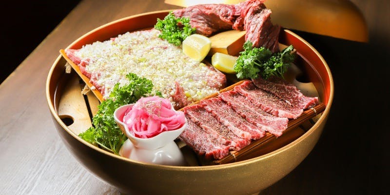 休日だけの贅沢！テラス付きのお部屋で贅沢ランチ飲み！虎室お食事ランチコース1人6000円