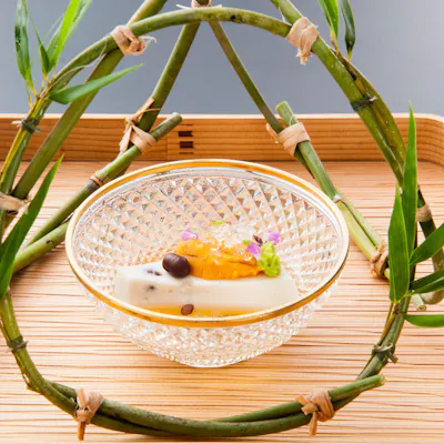 日本の美意識が際立つ雅な世界を極上の日本料理とともに
