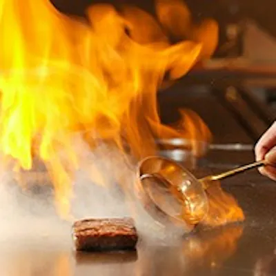 思い出に残る鉄板焼きパフォーマンス