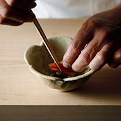 その日の最良の素材を用いた総料理長おまかせのテイスティングメニュー