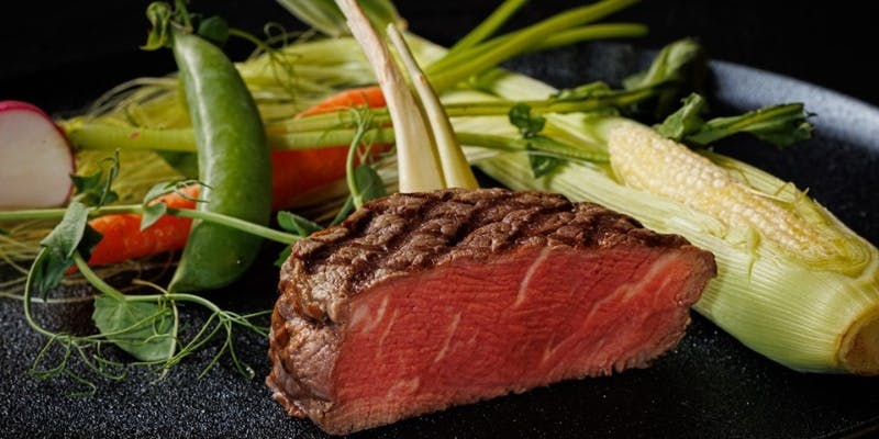 【ガラッシア 】 日本三大和牛と「世界三大珍味」キャビア・フォワグラ・トリュフの美食コース