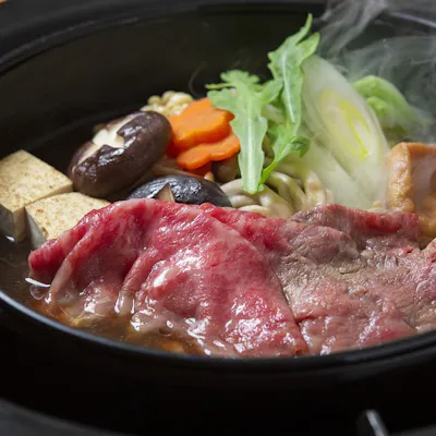 黒毛和牛A5サーロインのすき焼き、しゃぶしゃぶ