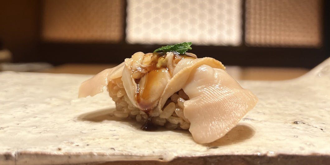 鮨 麻葉（スシ アサバ）