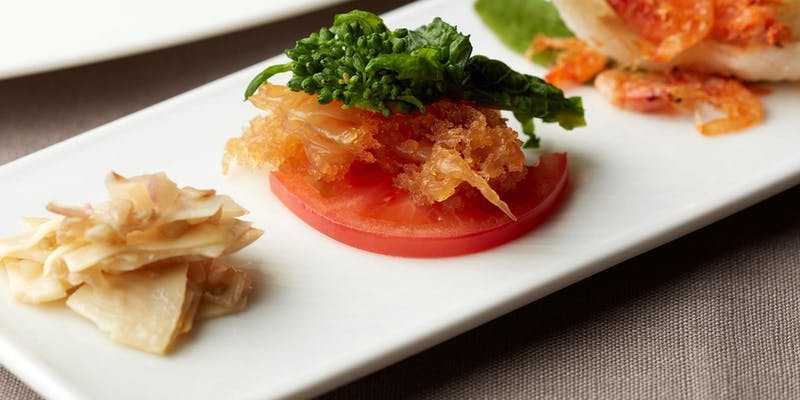 【雅（Miyabi）】彩り冷菜からオリジナル料理を含むランチコース＋選べるワンドリンク付き