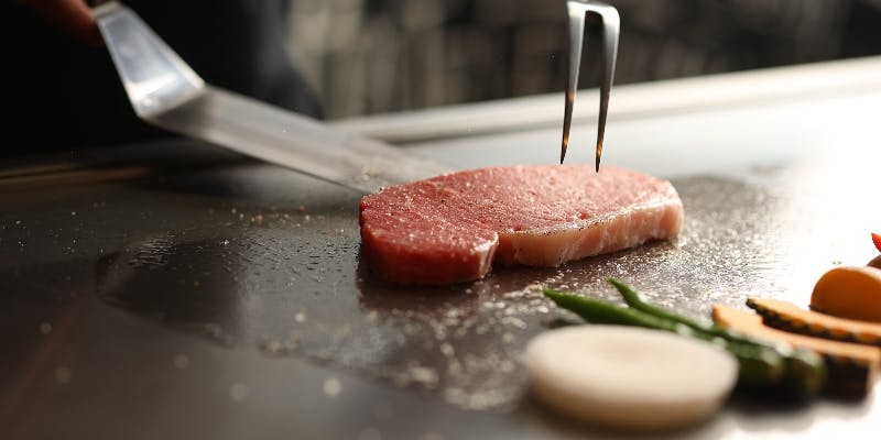 【神戸牛ステーキ・ランチコース】肉寿司、神戸牛ステーキなど全6品