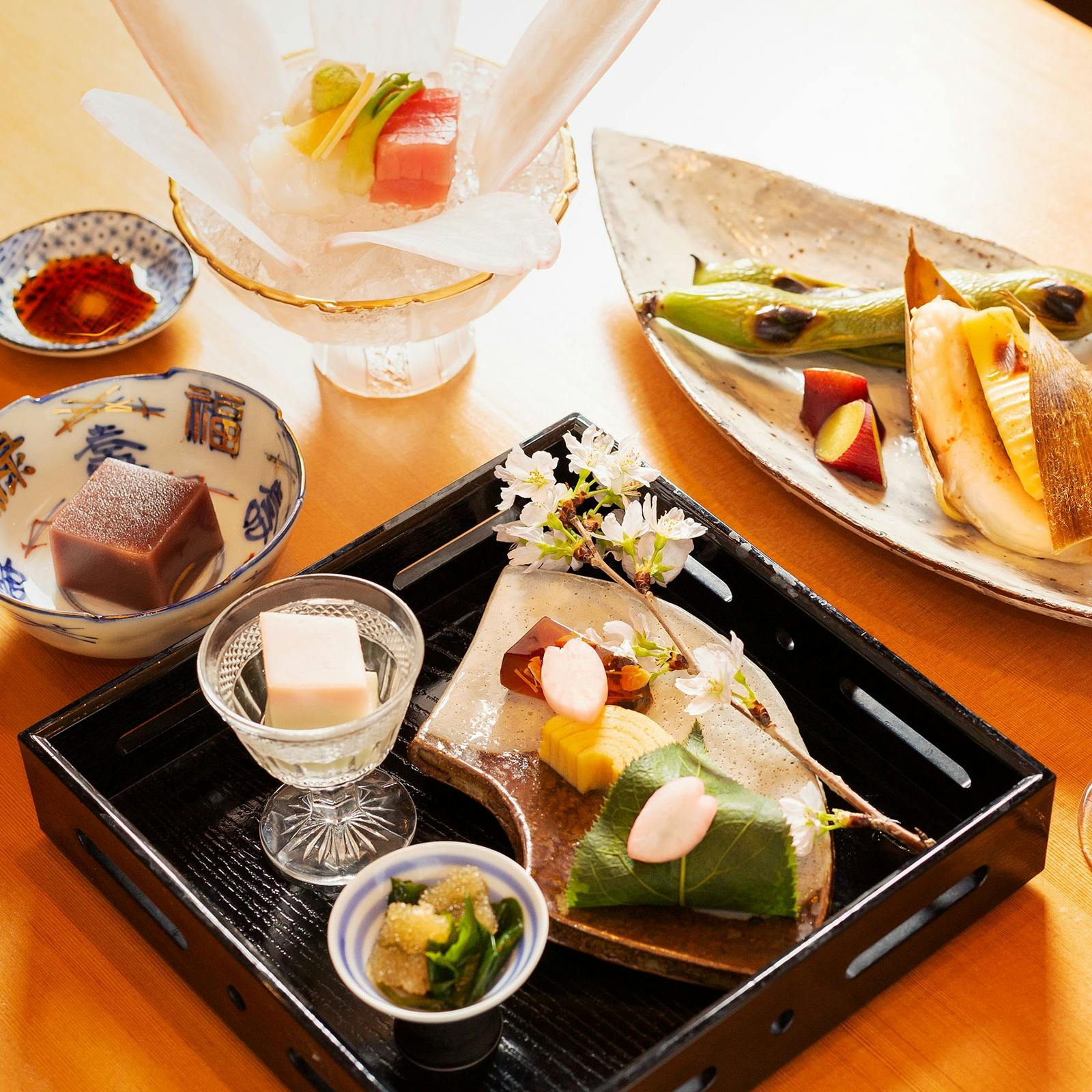 ランチ ジンザモミ 甚三紅 根津 谷中 割烹 小料理 一休 Comレストラン