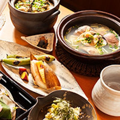 四季折々の旬を楽しむ甚三紅のお料理
