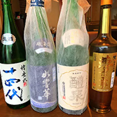 「利酒師」の上位資格「酒匠」を有する店主