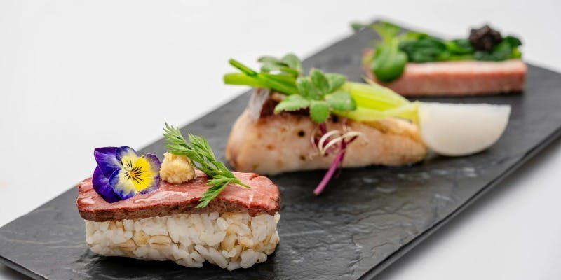 �T���~�P�[���^�z�e�������g������