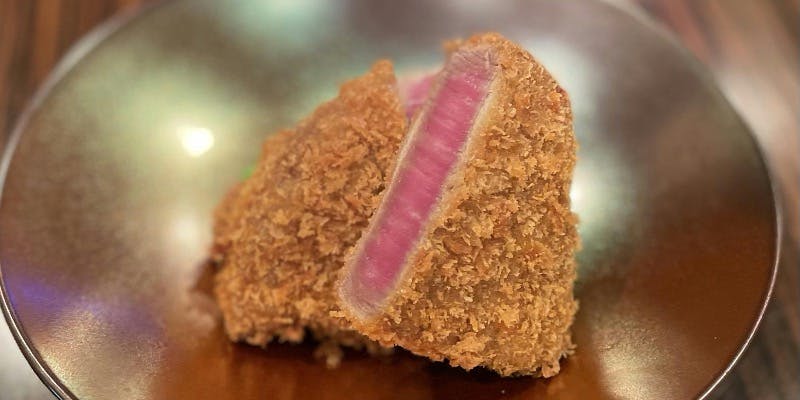 【2025 クリスマススペシャルコース】A5黒毛和牛のヒレカツをメインとした全16品の特別なコースです。