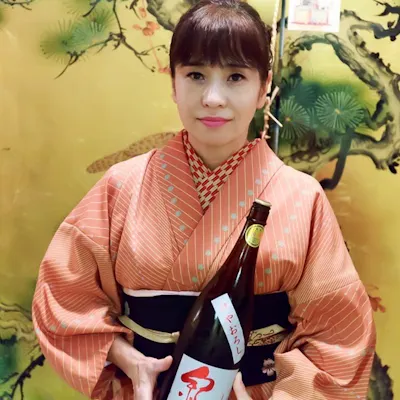 まりも亭女将 緒方薫がおもてなしいたします