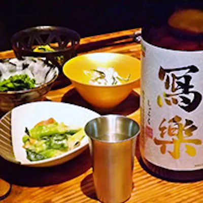 厳選、季節変わりの豊富な日本酒と折々の旬な逸品を楽しむ