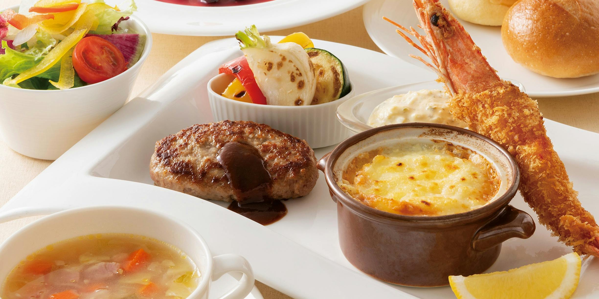 ビュッフェ カフェレストラン アンサンブル ビュッフェ カフェレストラン アンサンブル 宝塚ホテル ブッフェ カフェ 一休 Comレストラン