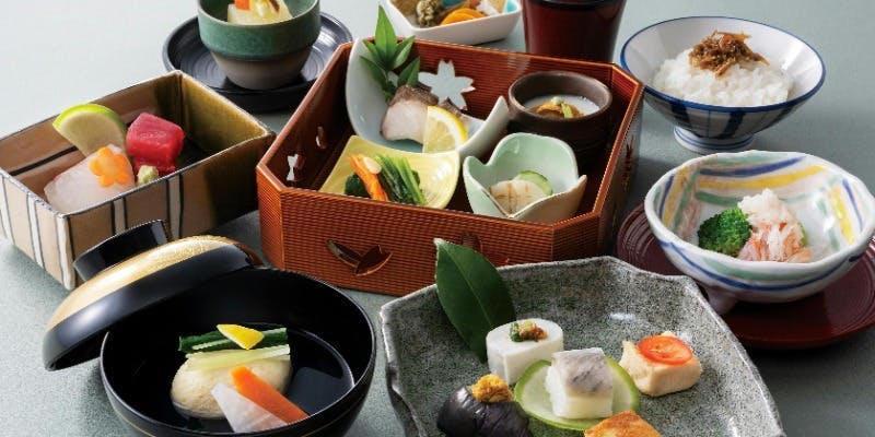 【鳳仙花】季節ごとの先付やお椀、豆乳茶碗蒸しのひと品など、旬の食材で織りなす全7品のおすすめ会席