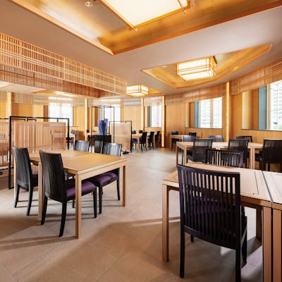 華やかさと気品を兼ね備えた特別な空間