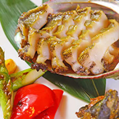 新鮮な海鮮メニューもご用意