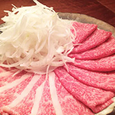 名物牛テールしゃぶしゃぶや美味しい和牛創作料理を堪能