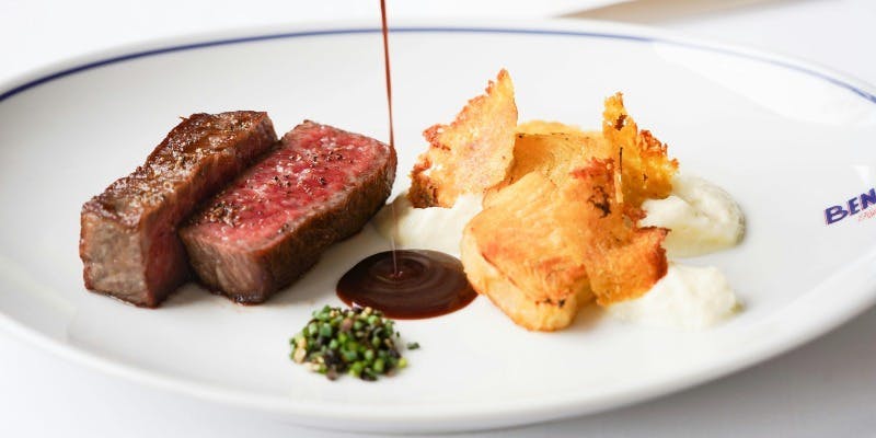 【ランチ】前菜1品、魚や肉選べるメイン2品、デザート全5品＋1ドリンク付（平日限定）