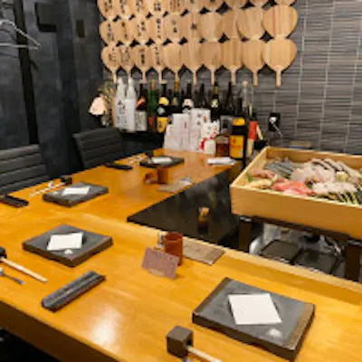 落ち着いた雰囲気の店内