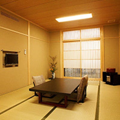 和の設えに、心あたたまるゲストルーム