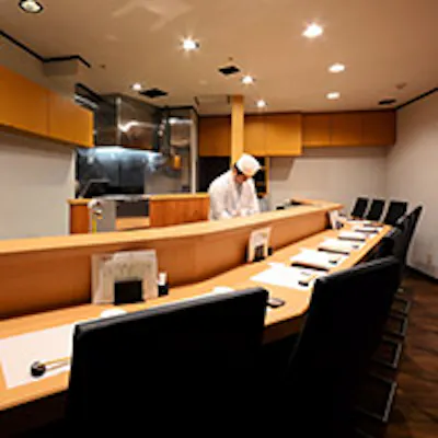 落ち着いた雰囲気の店内