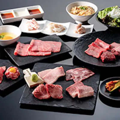 極上肉や一品料理を自分のペースで自由に堪能