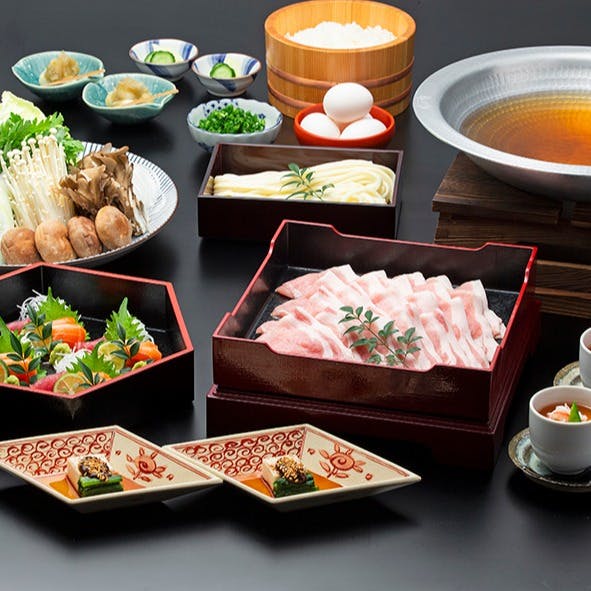 大阪屋形船 和船 屋形船 もち豚しゃぶしゃぶ食べ放題 2時間飲み放題 お造り しゃぶしゃぶ食べ放題など リクエスト予約 貸切 ディナー プラン メニュー 一休 Comレストラン