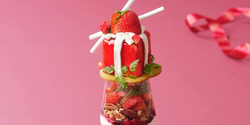 【ストロベリールージュボックスパフェとショコラクレープシュゼット】＋選べるドリンク2杯（11/1～1/6）