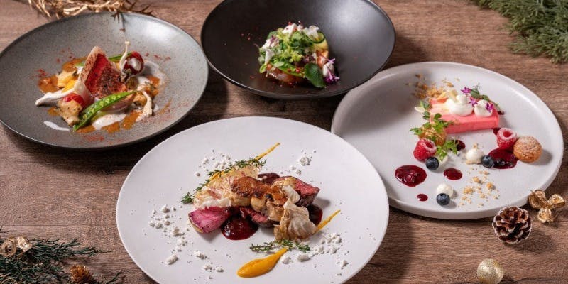 【Xmas2025】国産牛フィレやオマール海老、金目鯛など薪火香る豪華クリスマスコース全7品