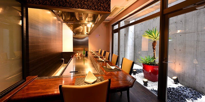 鉄板焼き 表参道 (テッパンヤキ オモテサンドウ) - 表参道/鉄板焼