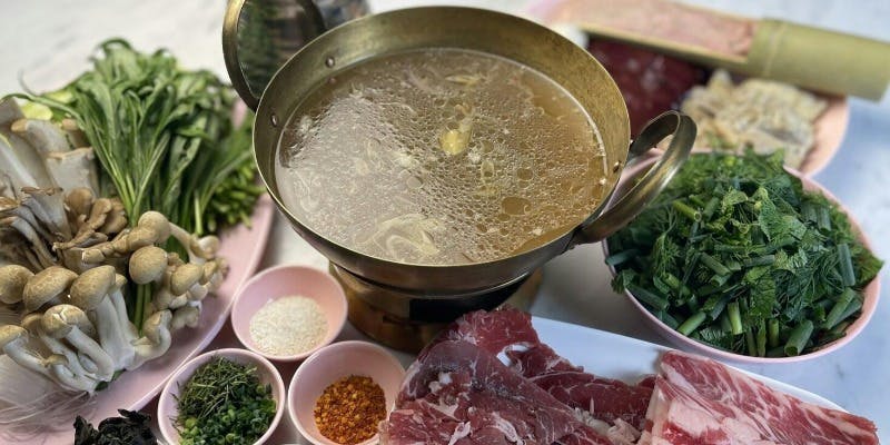 鍋コース しゃぶしゃぶハーブ鍋＋2時間飲み放題（2名～8名様）