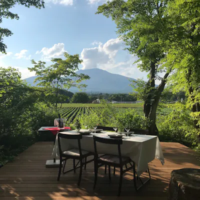 浅間山を望むテラス席